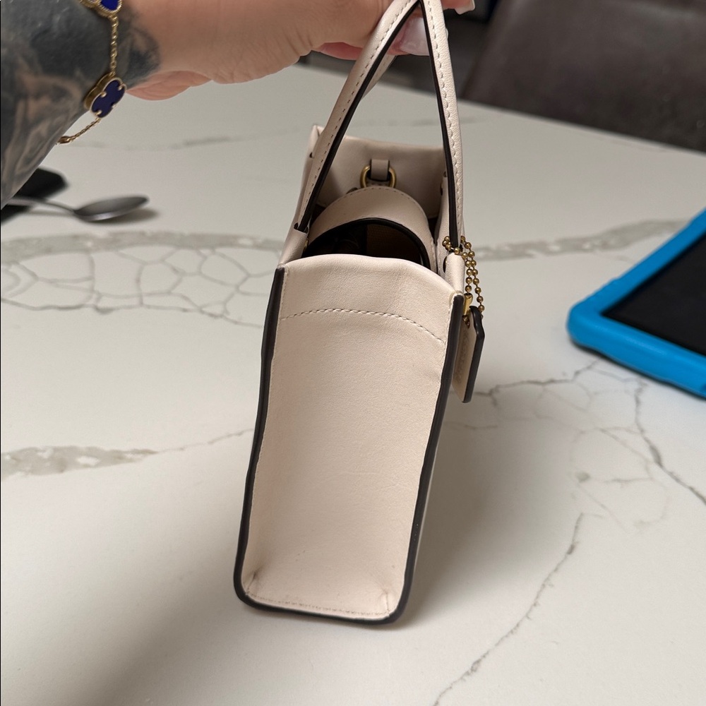Coach mini purse - Picture 9 of 9
